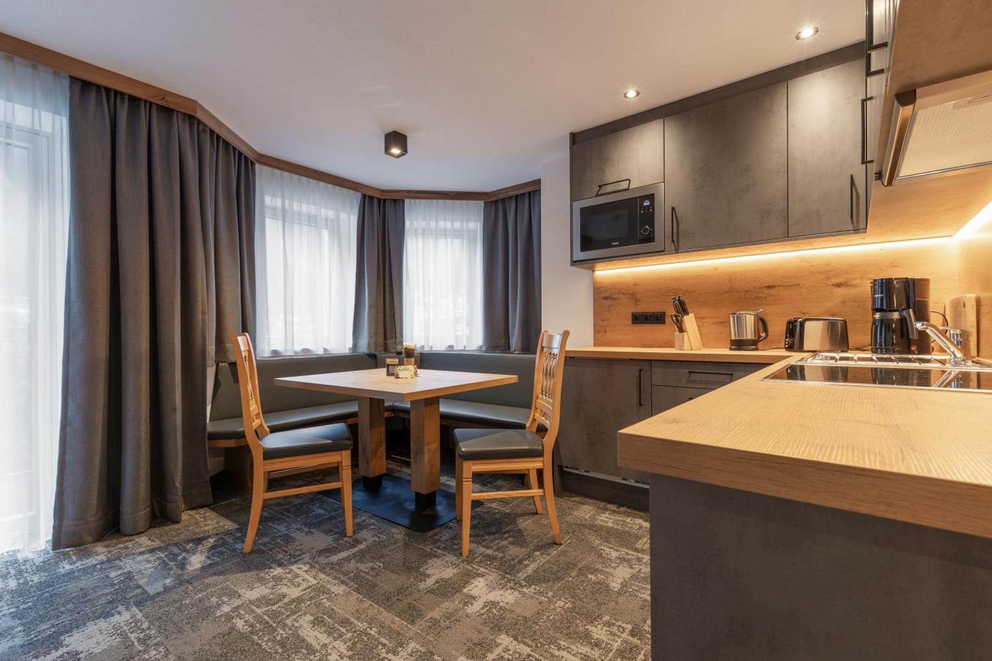 Appartements Kardona อิสชเกิล ภายนอก รูปภาพ