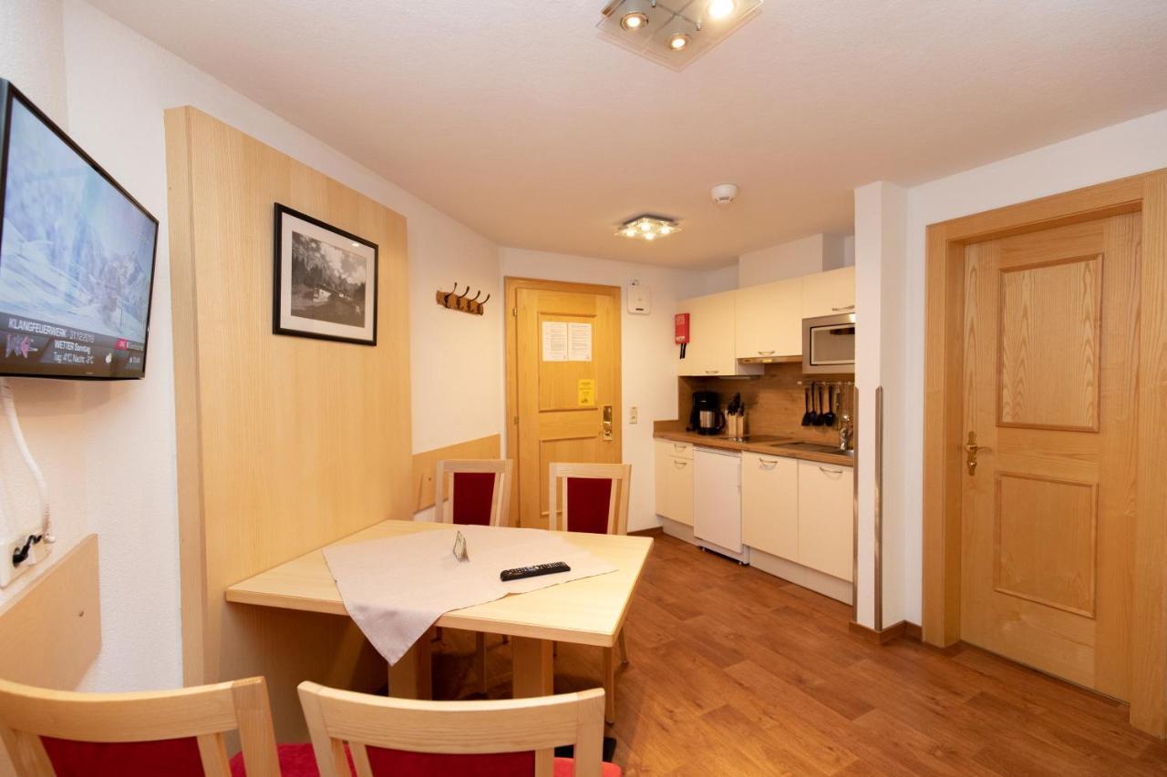 Appartements Kardona อิสชเกิล ภายนอก รูปภาพ